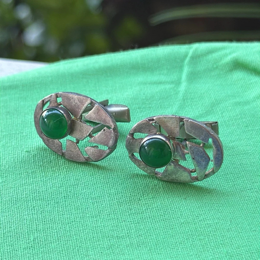 Vintage Silver and Jade Cufflinks - Picture 5 of 17